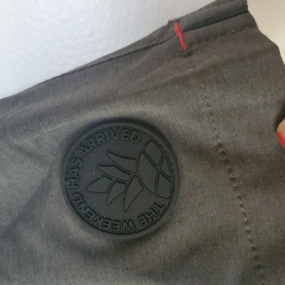 Chubbies 5.5" Swim Board Shorts Size Large Charcoal Pockets Mens - Picture 2 of 12